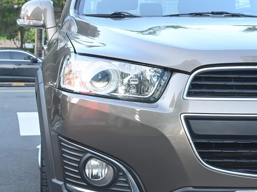 Chevrolet Captiva 2016 imagen de coche #10