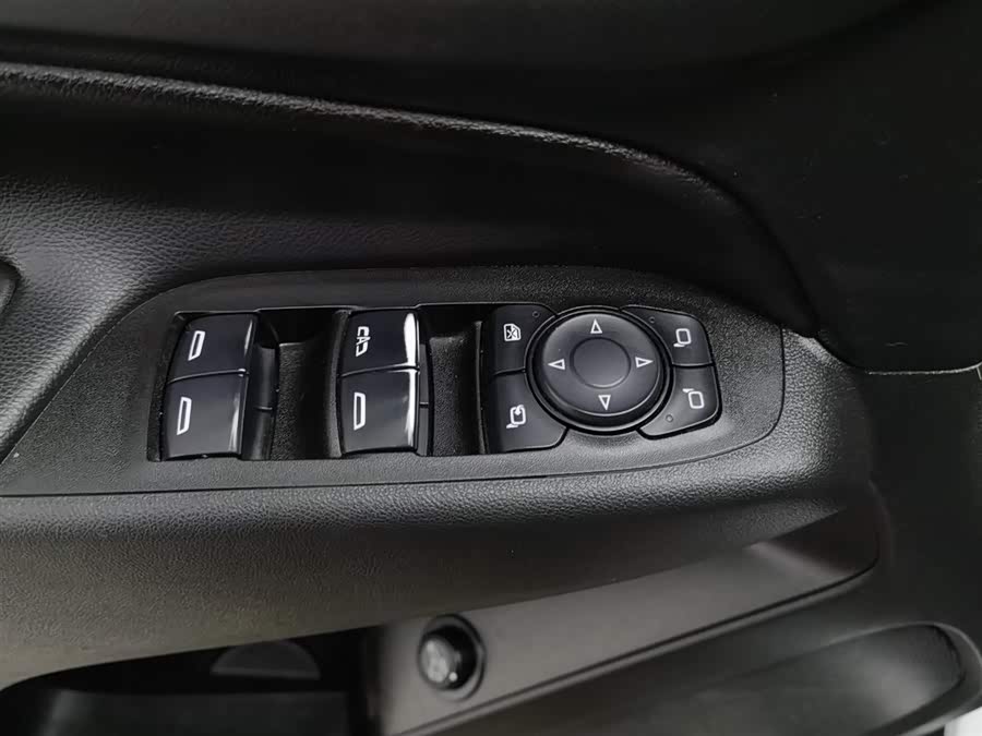 Chevrolet Equinox 2020 #10 Chevrolet Equinox 2020 car image #10