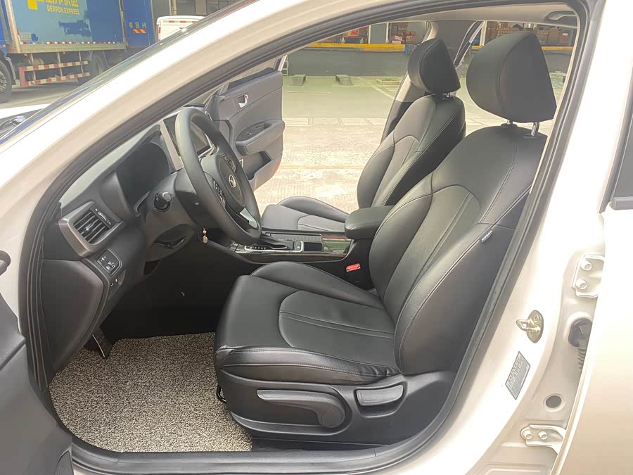 起亚 起亚K5 2017 汽车图片 #10