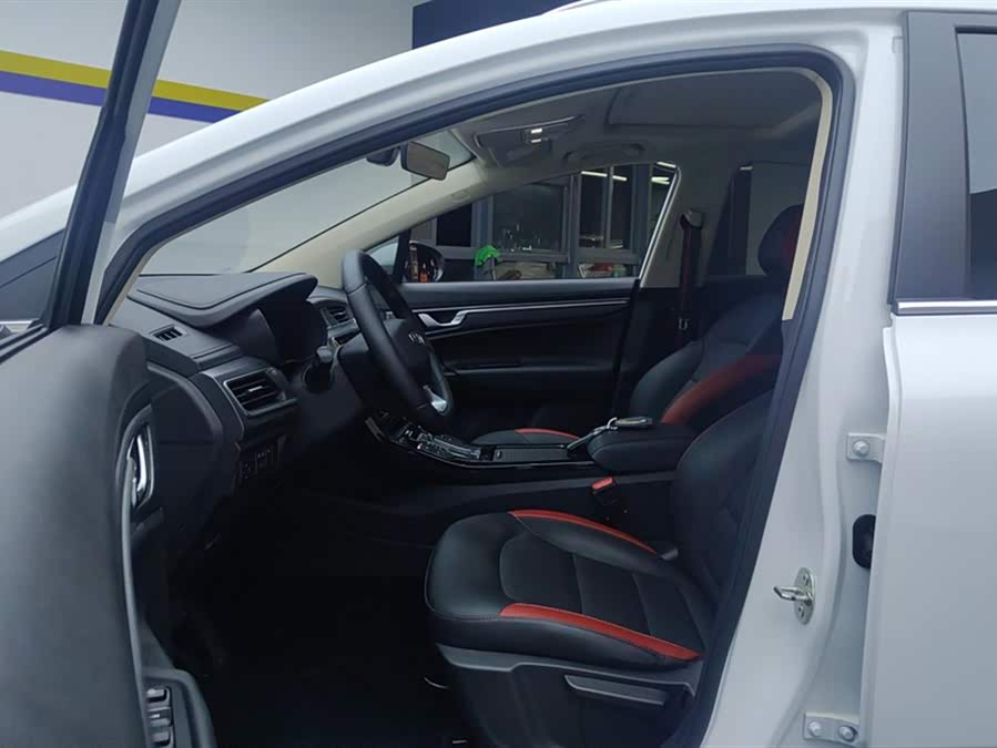 GEELY 2021 car image #10