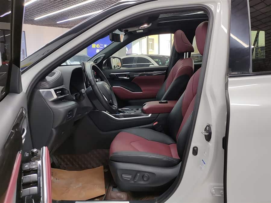 Toyota Crown Kluger 2022 car image #10