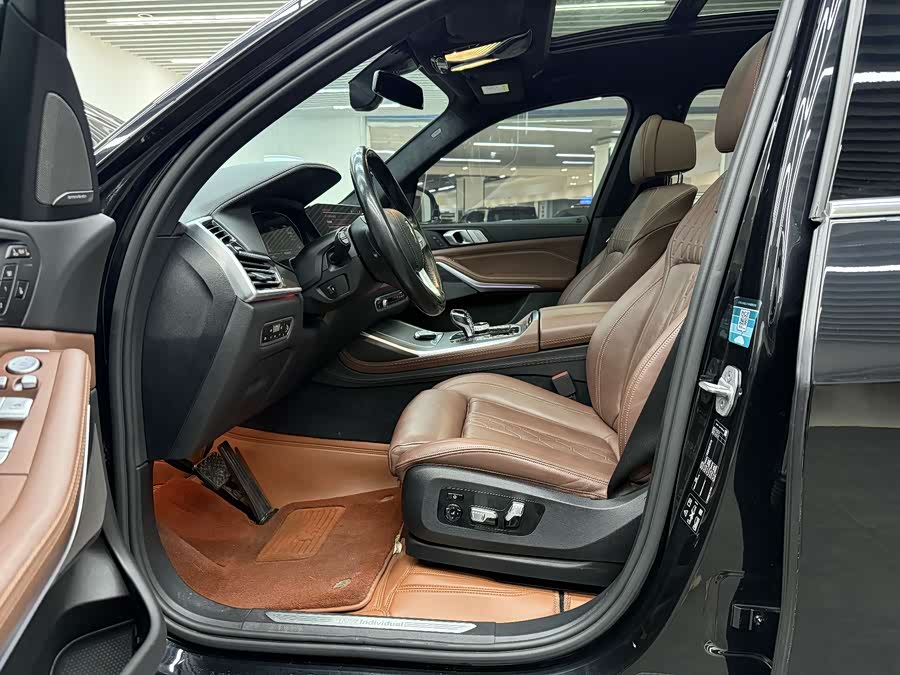 BMW X7 2020 immagine di auto #10