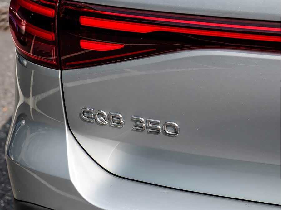 Mercedes-Benz EQB Class 2025 #10 Mercedes-Benz EQB Class 2025 car image #10