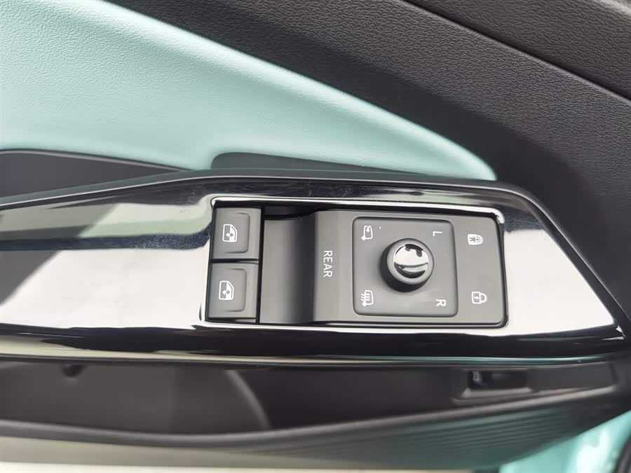 Volkswagen ID.4 X 2023 صورة سيارة #10