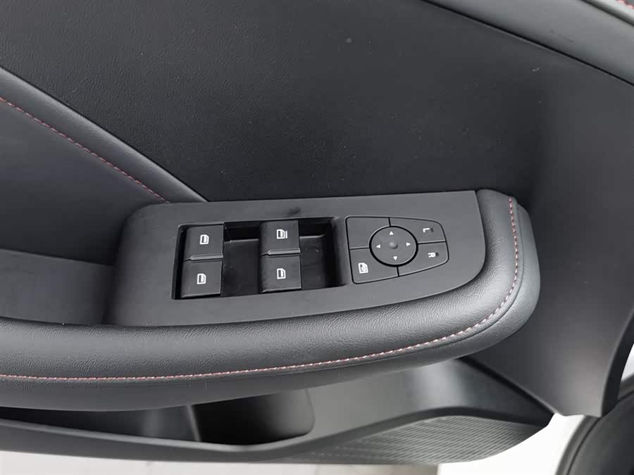 Roewe i5 2024 car image #10