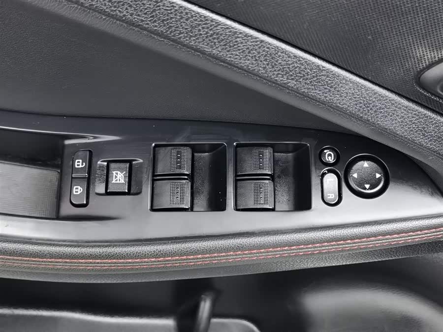 奔腾 奔腾B70 2015 汽车图片 #10