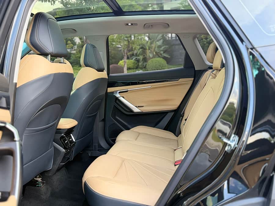GEELY Boyue L 2024 car image #10