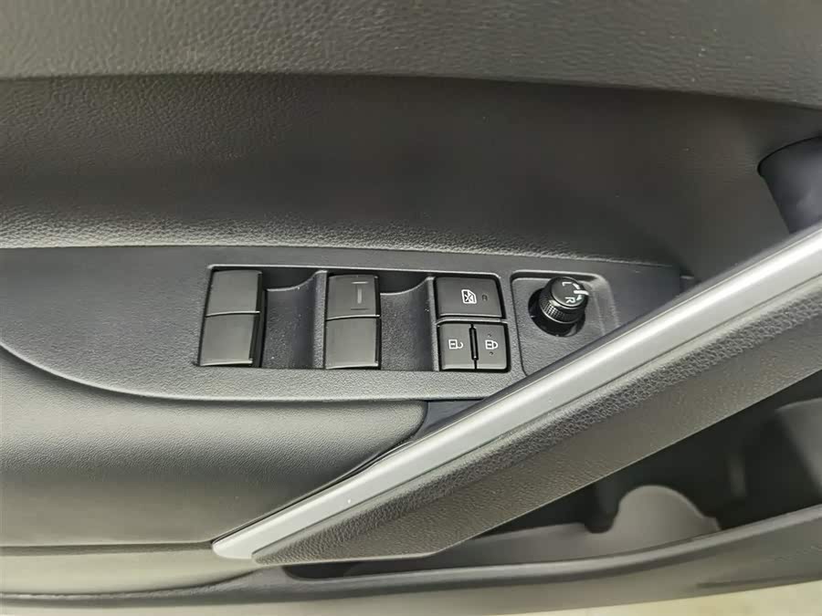 丰田 卡罗拉锐放 2025 汽车图片 #10