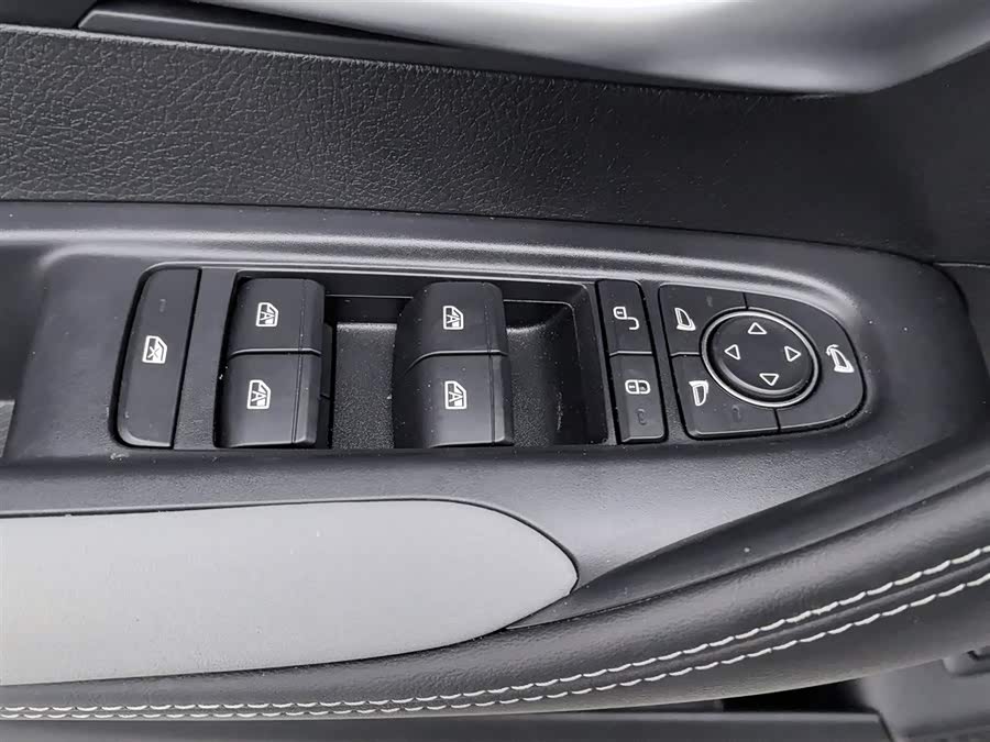 BYD Sea Lion 05 DM-i 2025 car image #10