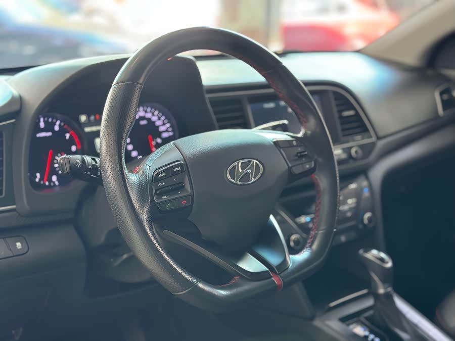 Hyundai Elantra AD 2019 car image #10