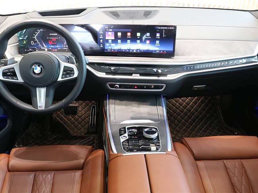 BMW X7 2025 car image #10