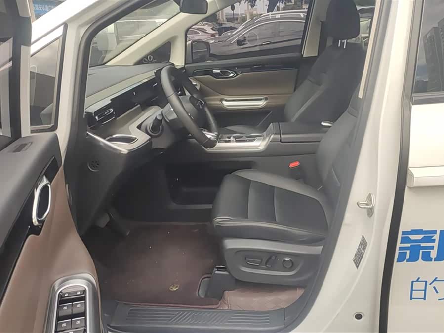 GAC Trumpchi E8 New Energy 2023 car image #10