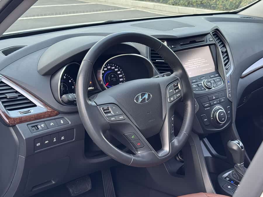 Hyundai Grand Santa Fe 2014 #10 Hyundai Grand Santa Fe 2014 car image #10