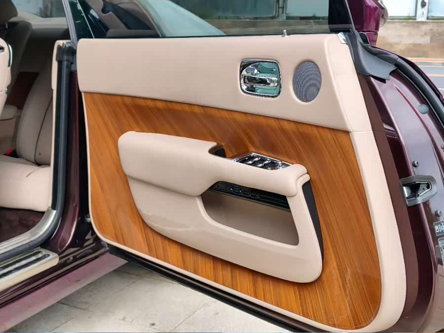 Rolls-Royce Wraith 2015 car image #10