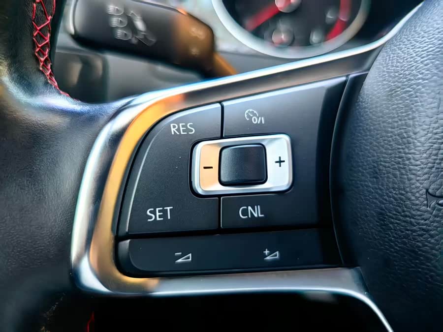 Volkswagen GolfGTI 2017 #10 Volkswagen GolfGTI 2017 car image #10