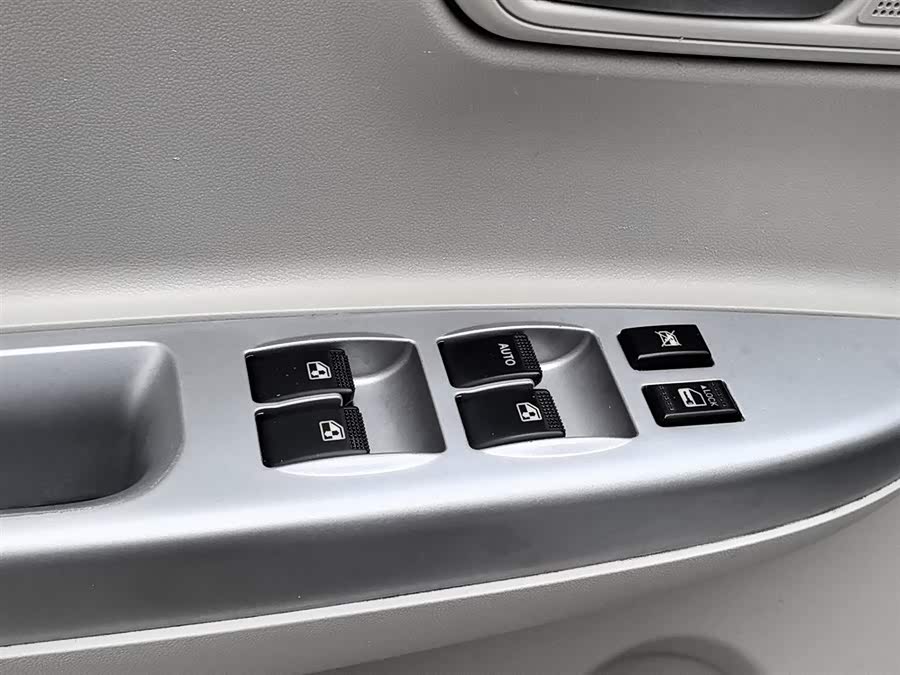 Changan Alsvin V5 2014 #10 Changan Alsvin V5 2014 car image #10