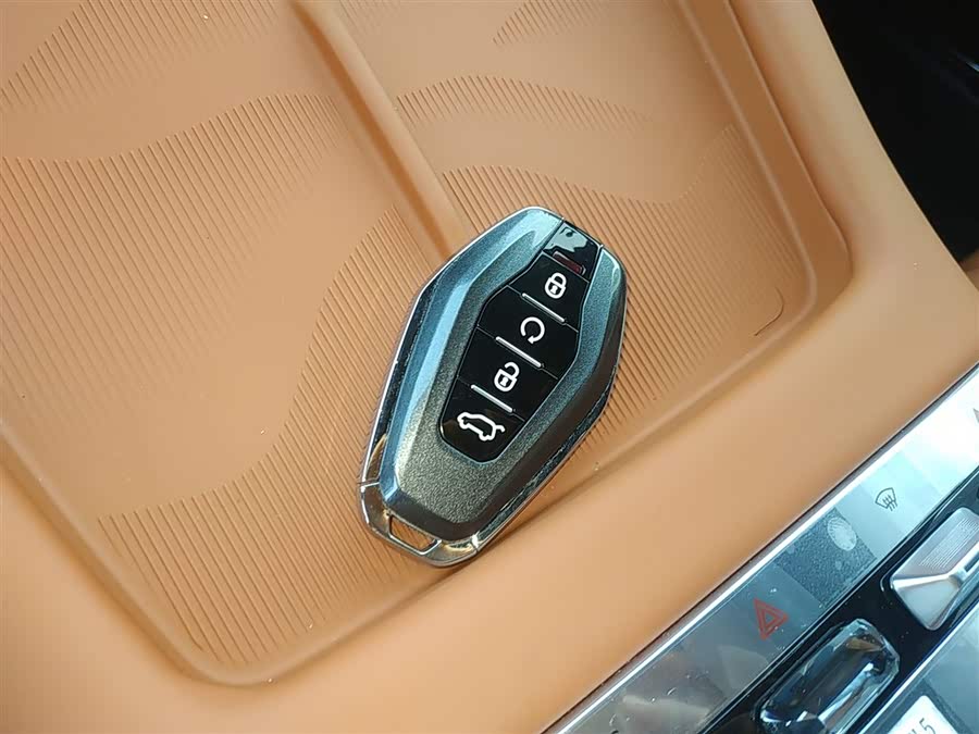 Jetour X70L 2025 #10 Jetour X70L 2025 car image #10