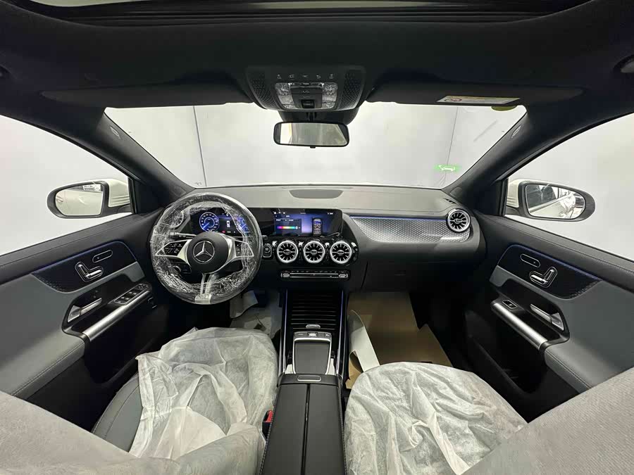 Mercedes-Benz EQA Class 2025 صورة سيارة #10