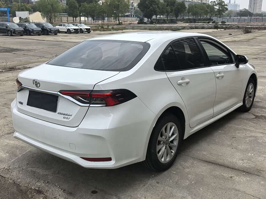 Toyota Corolla 2023 car image #10