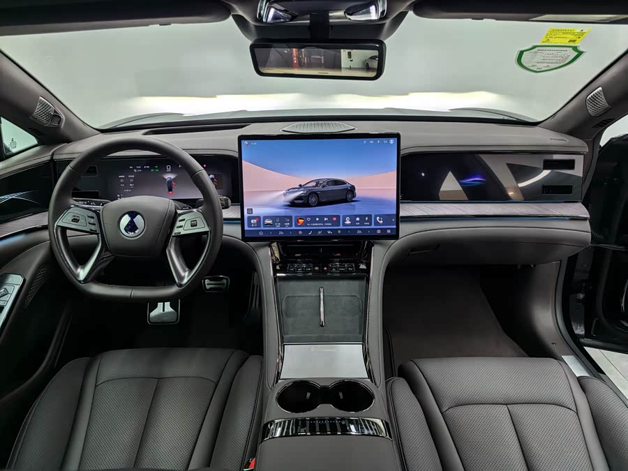 Denza Z9 2024 car image #10