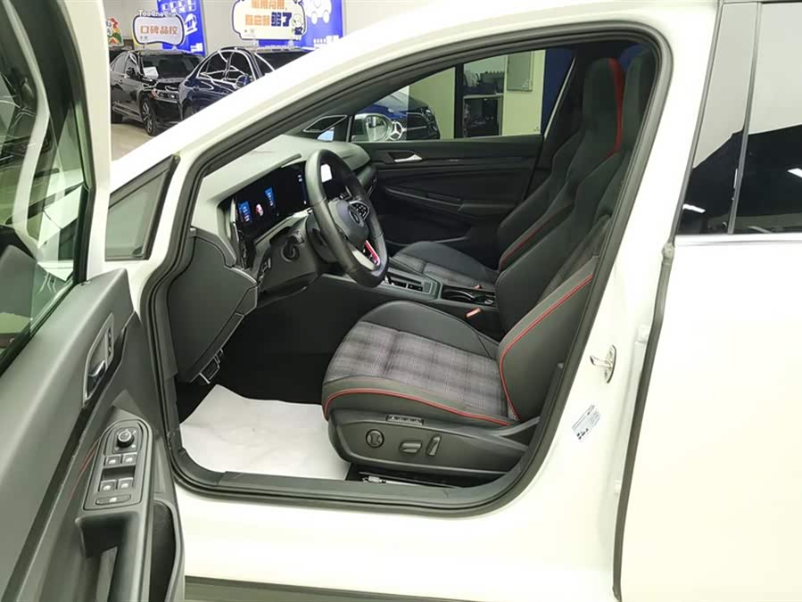 Volkswagen GolfGTI 2023 immagine di auto #10