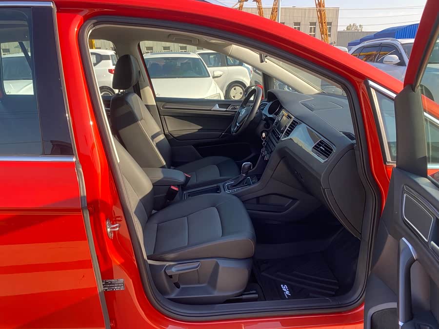 Volkswagen Golf Sportsvan 2019 #10 Volkswagen Golf Sportsvan 2019 car image #10
