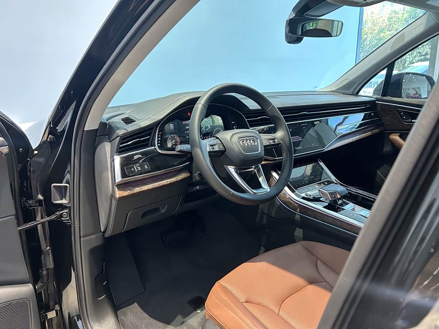 Audi Q7 2023 image de voiture #10