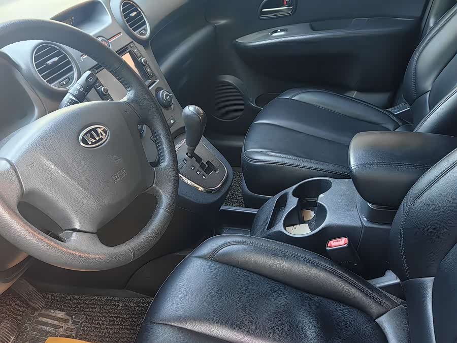 Kia Carens 2012 image de voiture #10