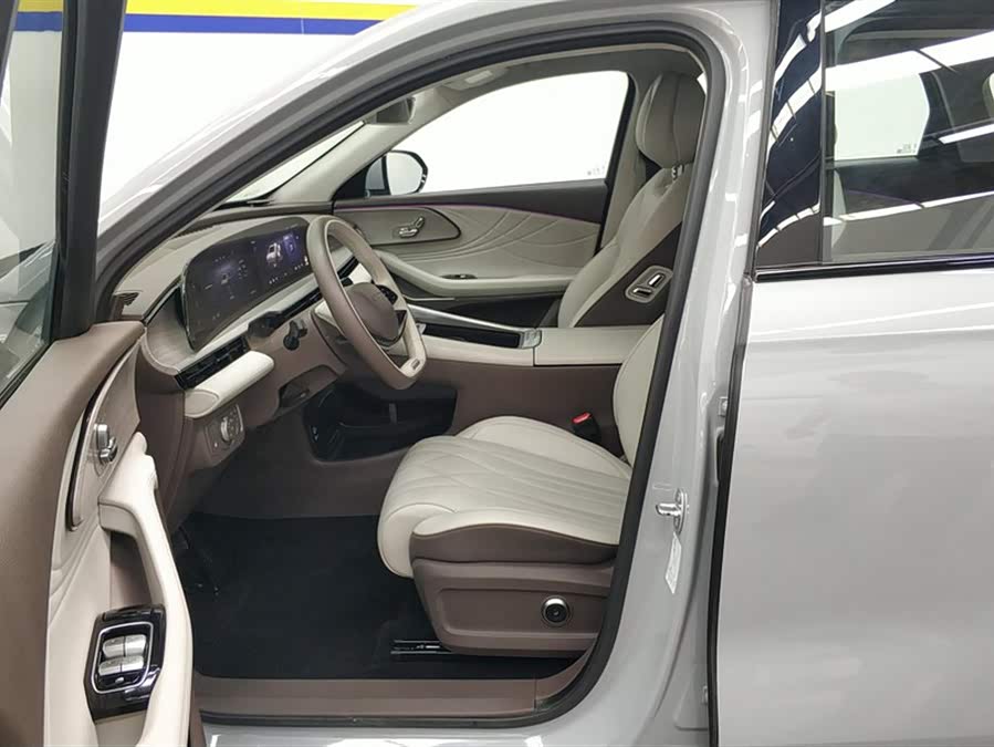 Exceed Chasing Wind 2022 car image #10