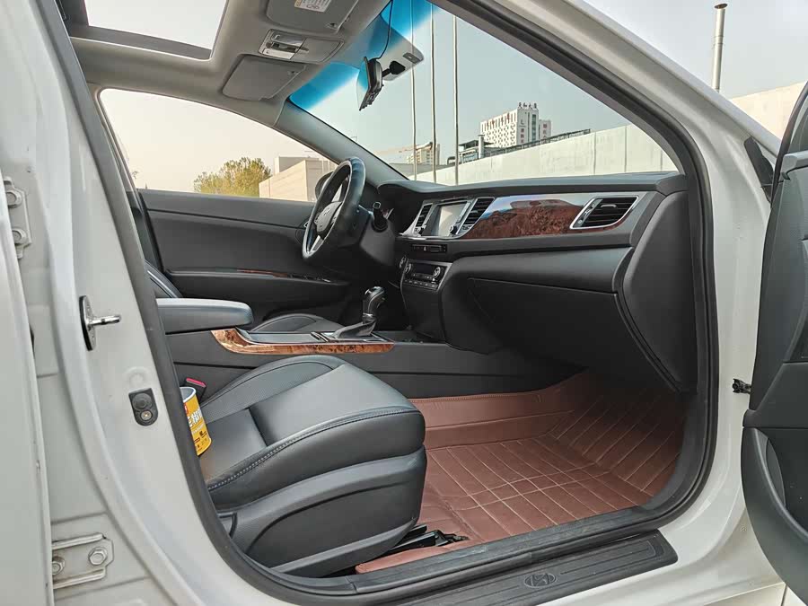 Hyundai Mistra 2014 #10 Hyundai Mistra 2014 car image #10