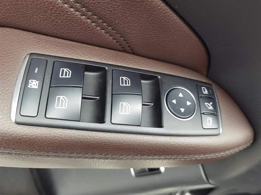 Mercedes-Benz M Class 2013 #10 Mercedes-Benz M Class 2013 car image #10