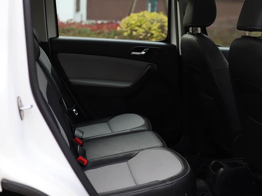 Skoda Yeti 2016 car image #10