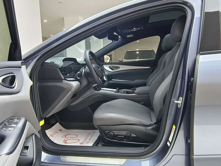 BYD Seal 07 DM-i 2025 car image #10