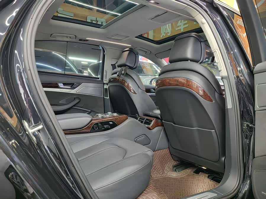 Audi A8 2014 car image #10