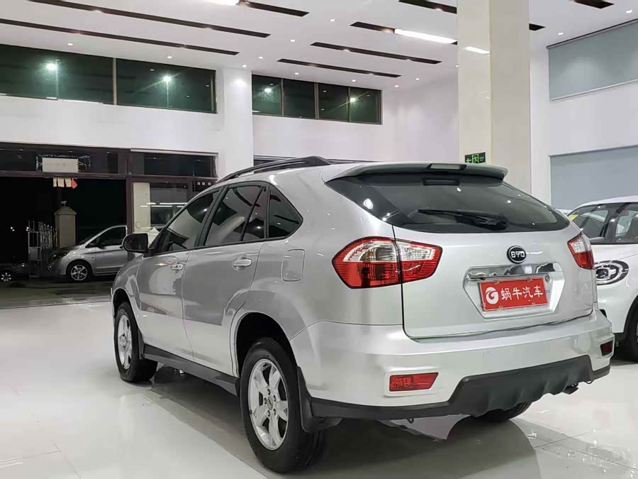 BYD S6 2014 car image #10
