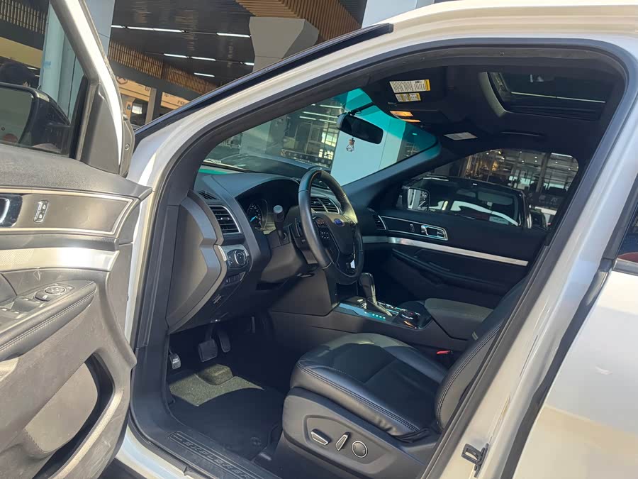 Ford Explorer (Imported) 2016 car image #10