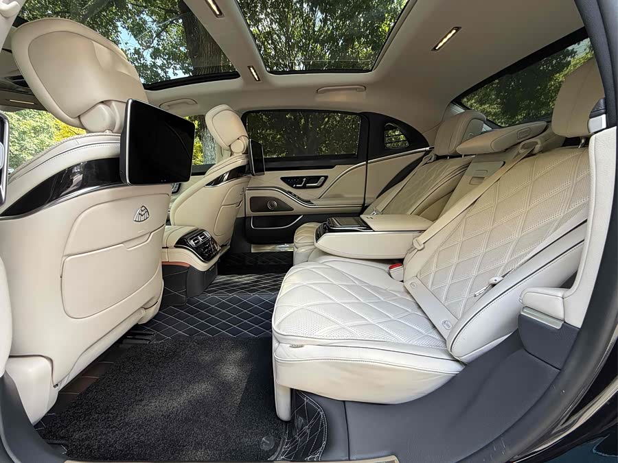 Mercedes-Benz Maybach S Class 2021 car image #10