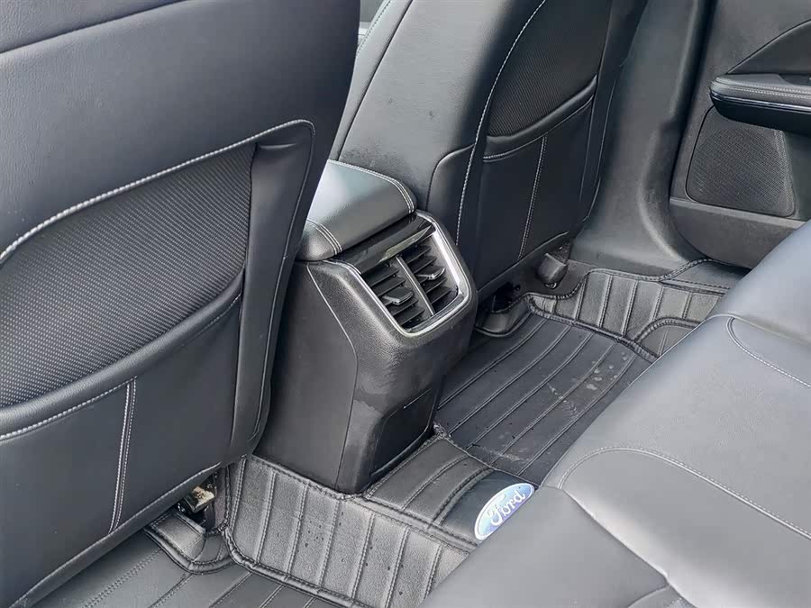 Ford Taurus 2019 car image #10