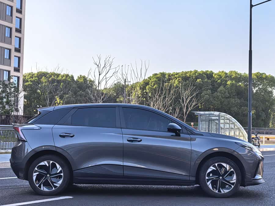 MG 4 EV 2024 car image #10