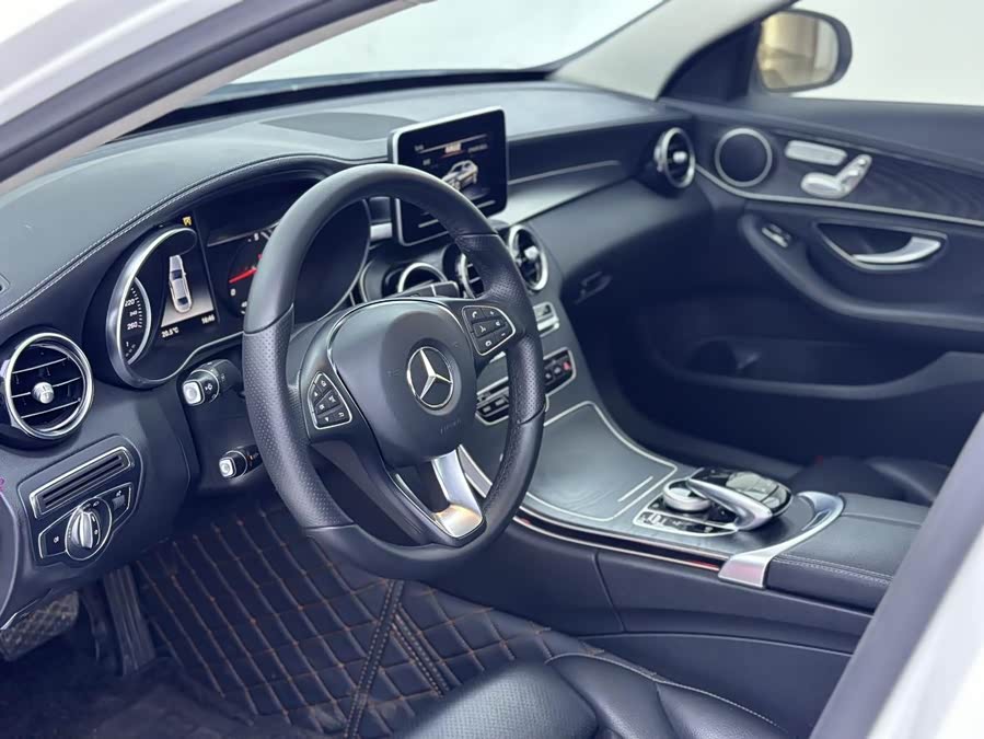 Mercedes-Benz C Class 2016 car image #10