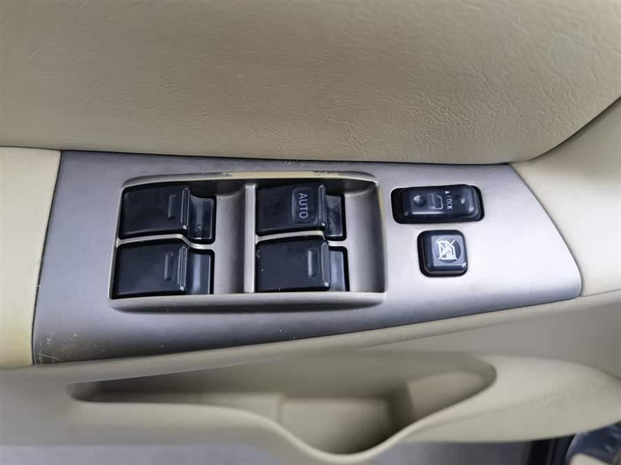 Toyota Corolla (Classic) 2012 image de voiture #10