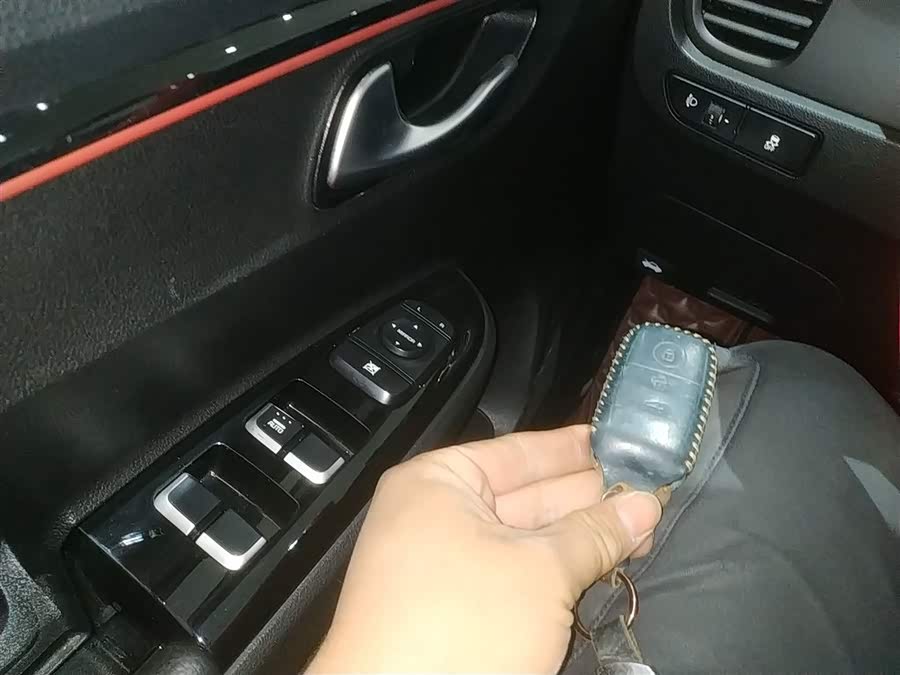 Kia Rio Cross 2019 صورة سيارة #10