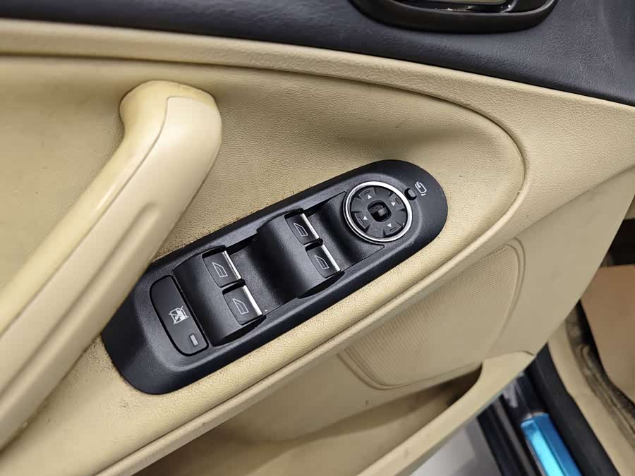 Ford S-MAX 2012 #10 Ford S-MAX 2012 car image #10