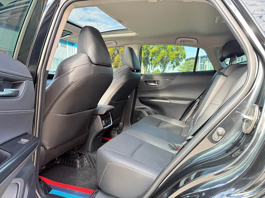 Toyota Venza 2024 immagine di auto #10