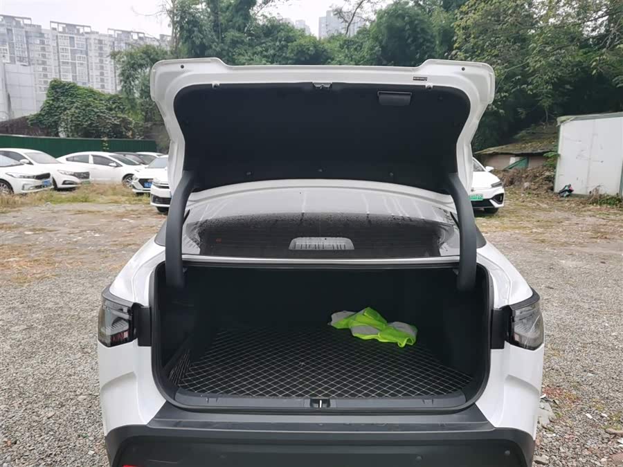 Toyota bZ3 2024 immagine di auto #10