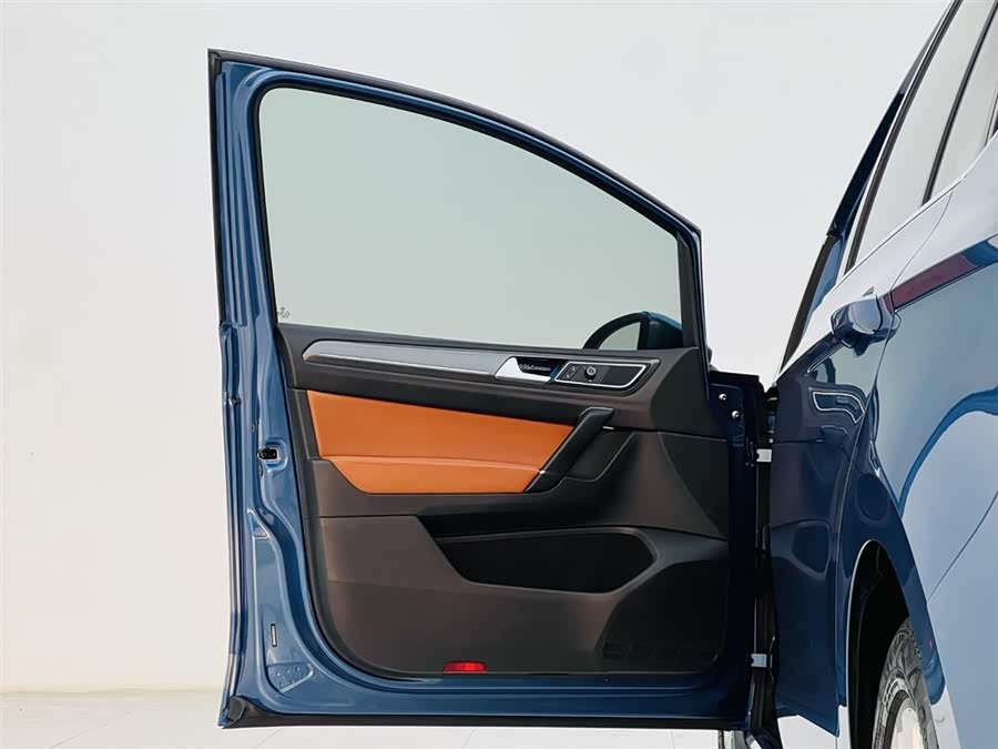 Volkswagen Golf Sportsvan 2017 car image #10
