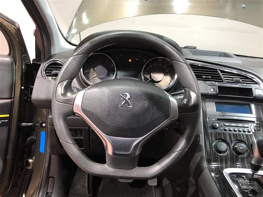Peugeot 3008 2015 صورة سيارة #10