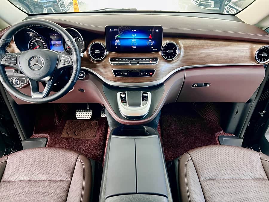 Mercedes-Benz V Class 2022 car image #10