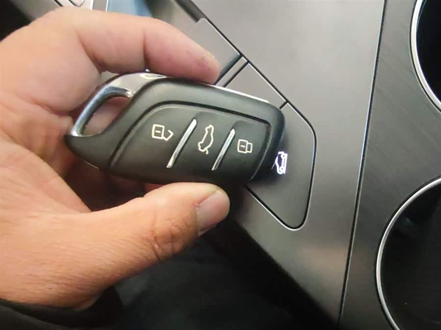 Roewe D5X DMH 2024 car image #10