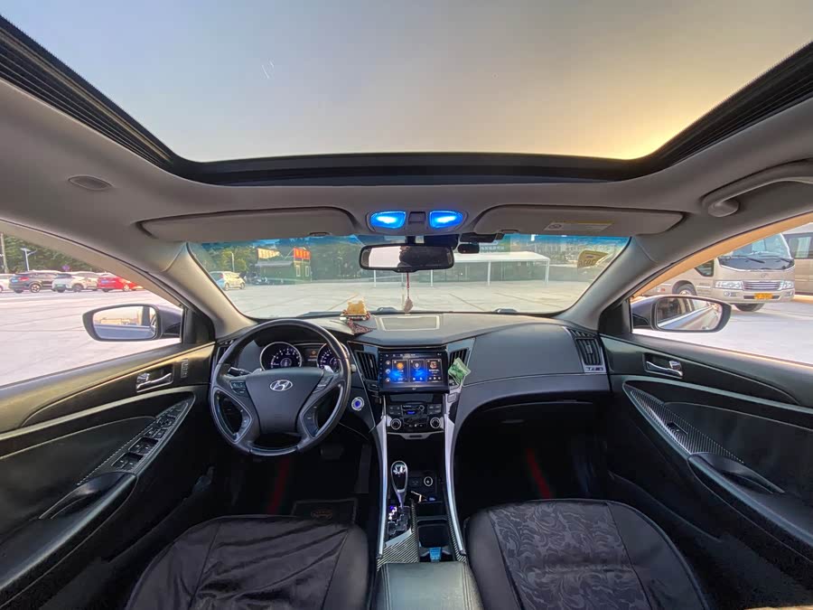 Hyundai Sonata 2011 image de voiture #10